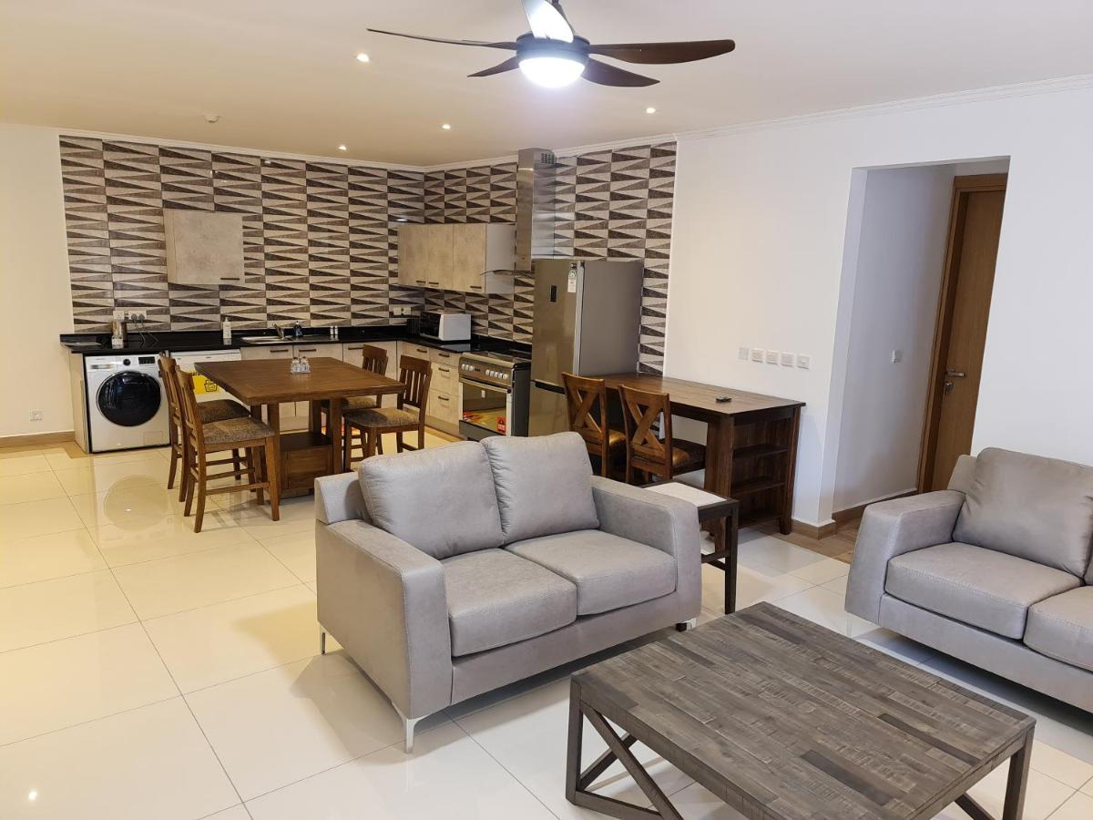Royale Suites By Arc Royal Luxury Apts 安塞罗亚莱 外观 照片