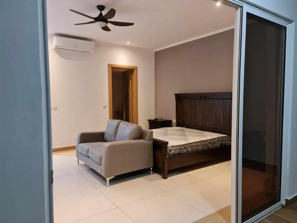 Royale Suites By Arc Royal Luxury Apts 安塞罗亚莱 外观 照片