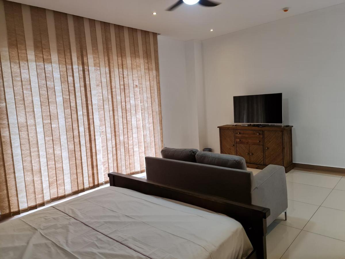 Royale Suites By Arc Royal Luxury Apts 安塞罗亚莱 外观 照片