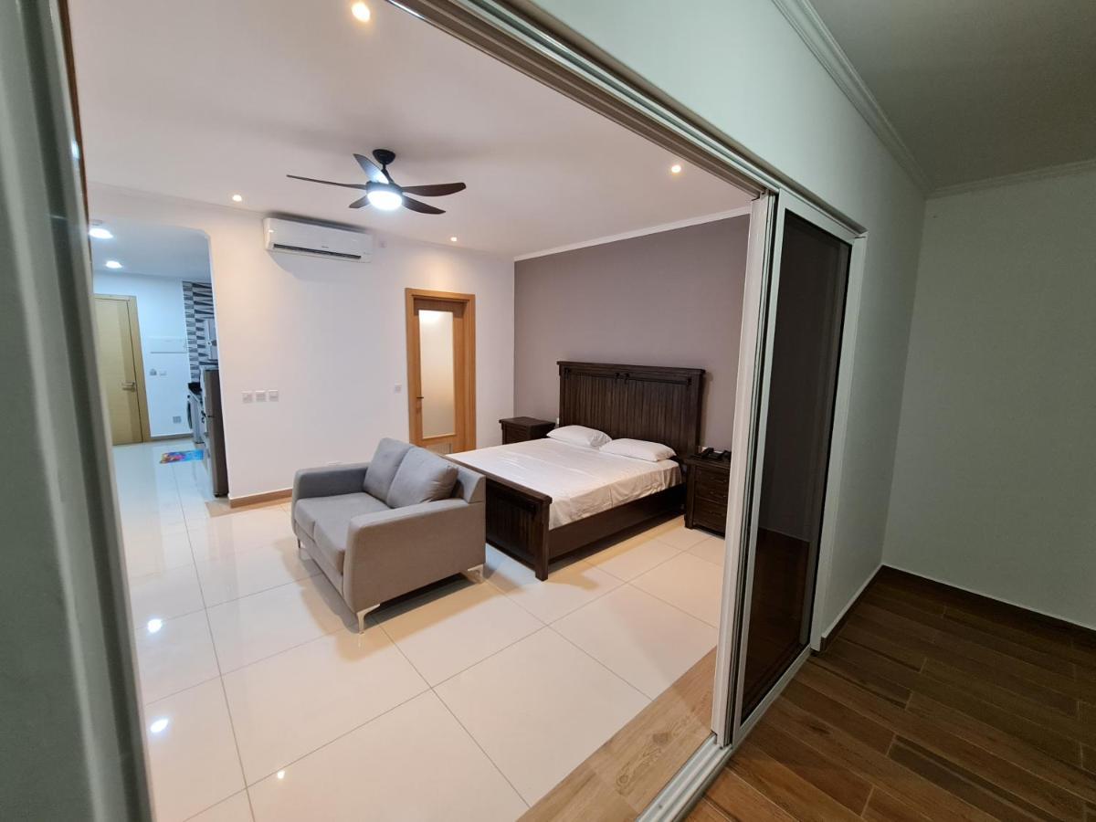 Royale Suites By Arc Royal Luxury Apts 安塞罗亚莱 外观 照片